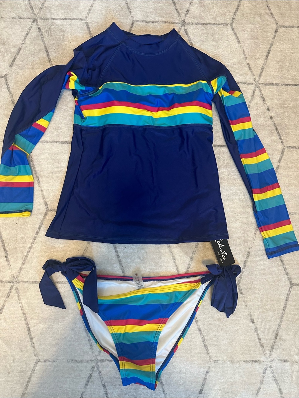 Womens size Small Rekita Navy Rainbow Stripe Long Sleeve Rash Guard Set